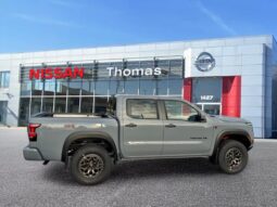 
										Nissan Frontier full									