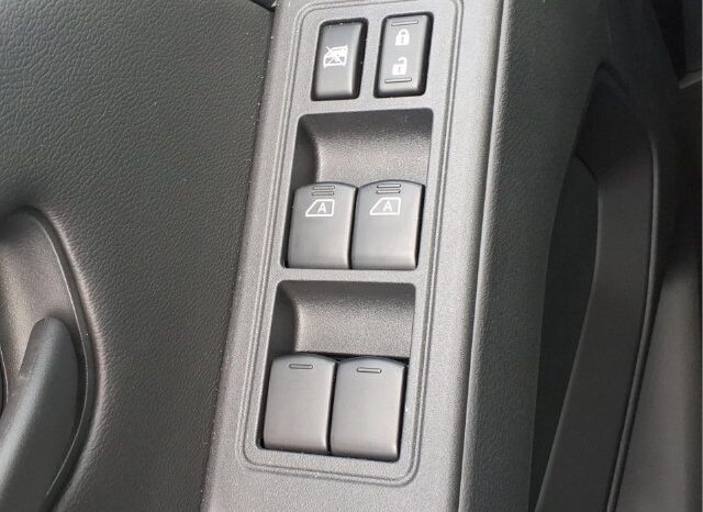 
								Nissan Frontier full									