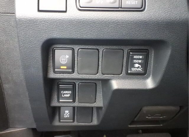 
								Nissan Frontier full									