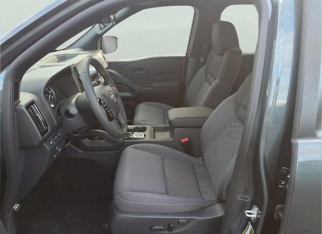 
								Nissan Frontier full									