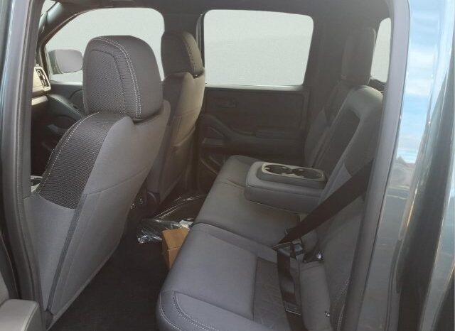 
								Nissan Frontier full									