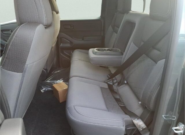 
								Nissan Frontier full									