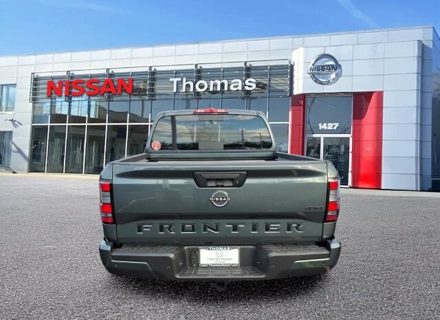 
								Nissan Frontier full									