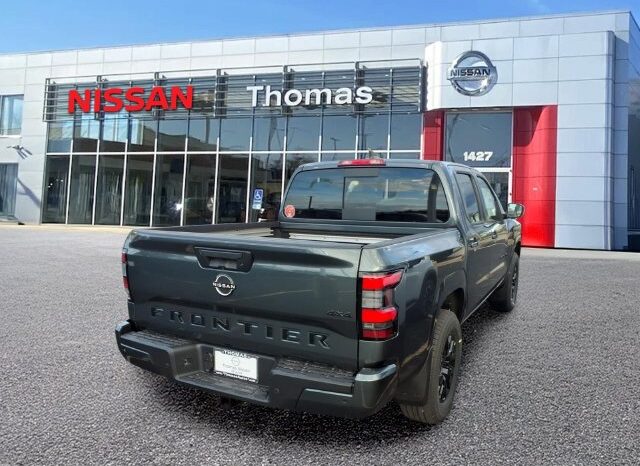 
								Nissan Frontier full									