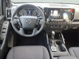 
										Nissan Frontier full									