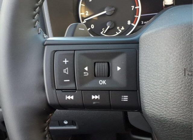 
								Nissan Rogue full									