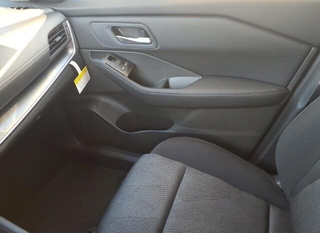 
								Nissan Rogue full									