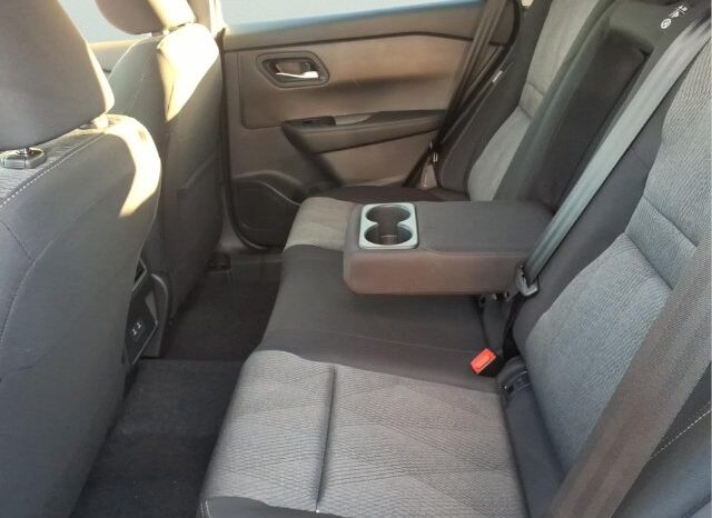 
								Nissan Rogue full									