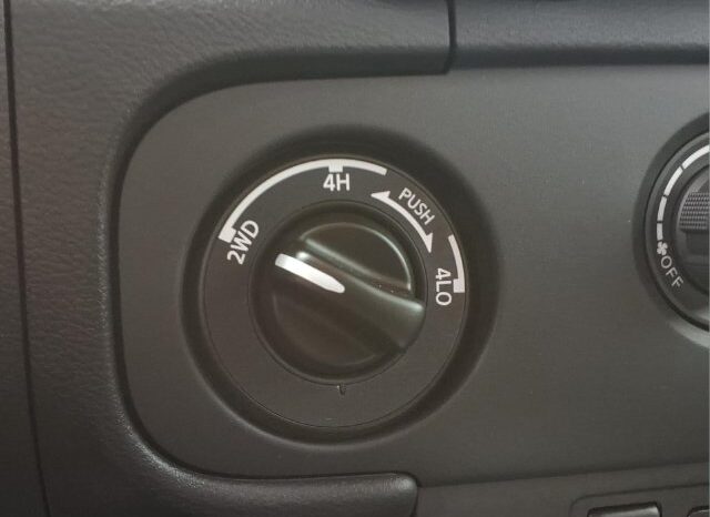 
								Nissan Frontier full									