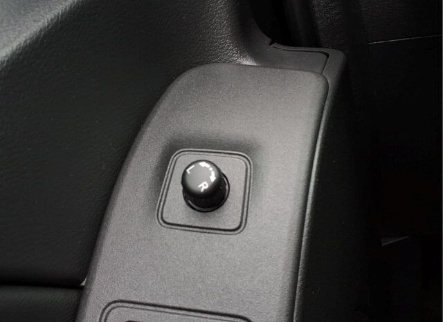 
								Nissan Frontier full									
