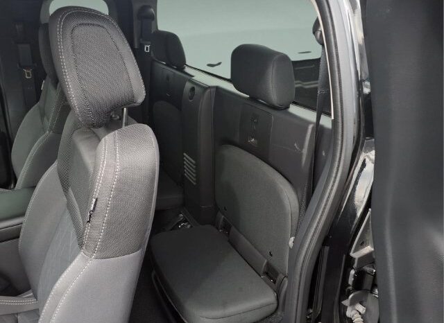 
								Nissan Frontier full									