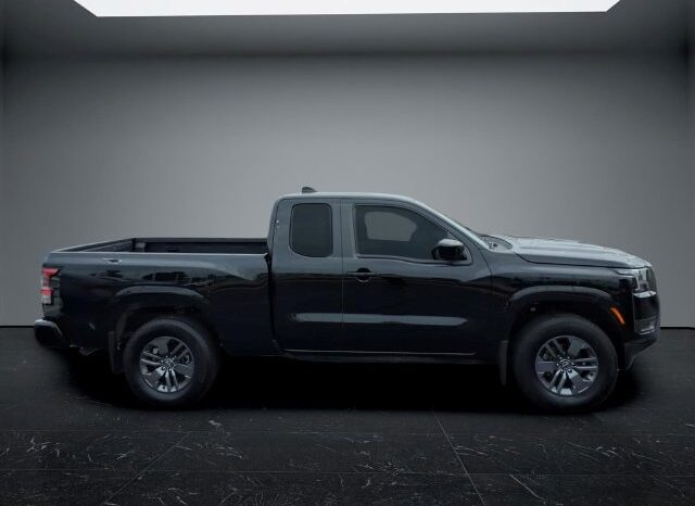 
								Nissan Frontier full									