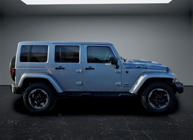 
								Jeep Wrangler full									