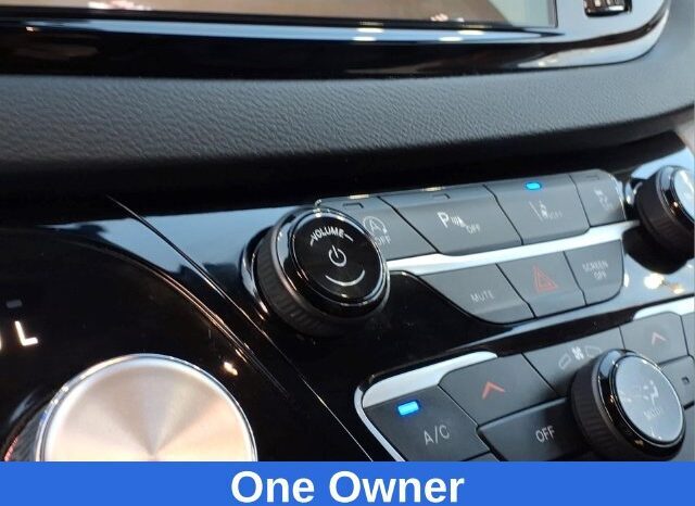
								Chrysler Pacifica full									