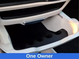 
										Chrysler Pacifica full									