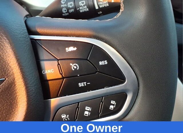 
								Chrysler Pacifica full									