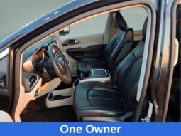 
										Chrysler Pacifica full									