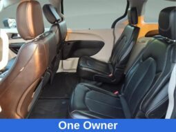 
										Chrysler Pacifica full									