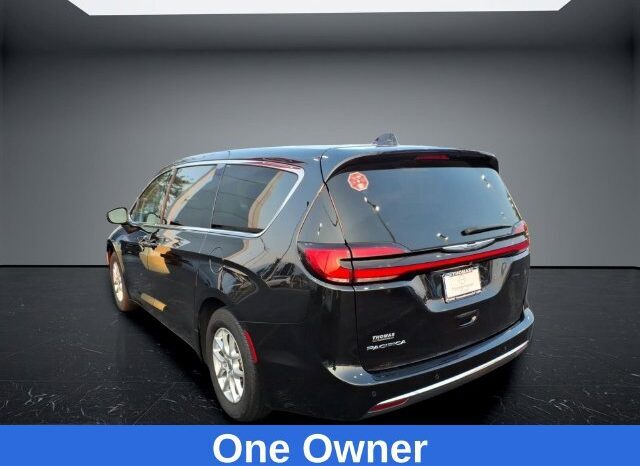 
								Chrysler Pacifica full									