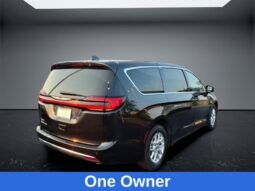 
										Chrysler Pacifica full									