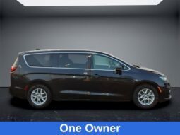 
										Chrysler Pacifica full									