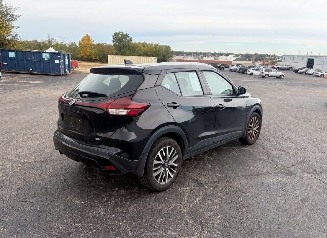 
								Nissan Kicks full									