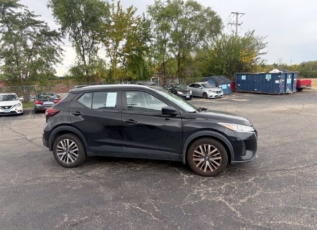 
								Nissan Kicks full									
