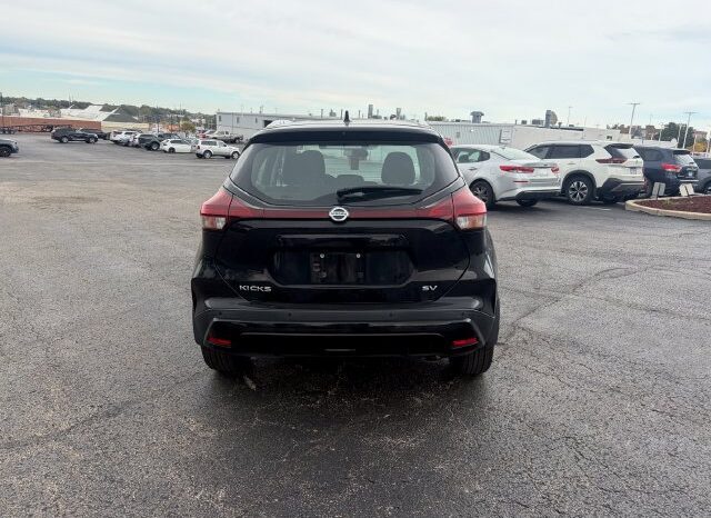 
								Nissan Kicks full									