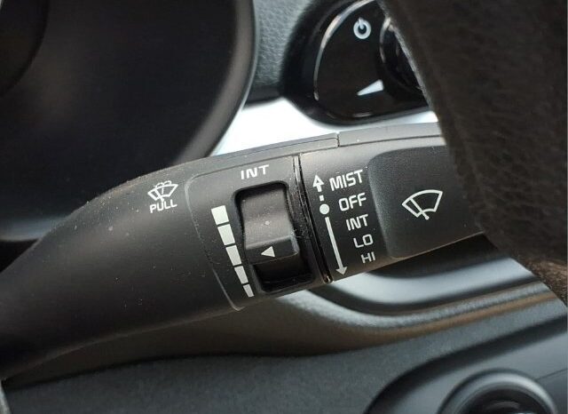 
								Kia Forte full									