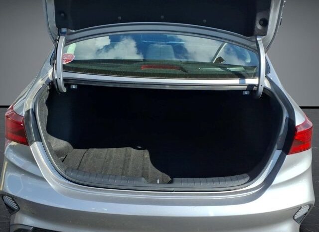 
								Kia Forte full									