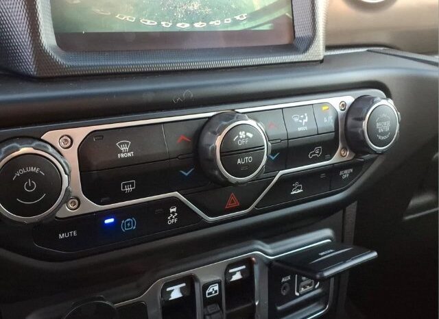 
								Jeep Wrangler full									