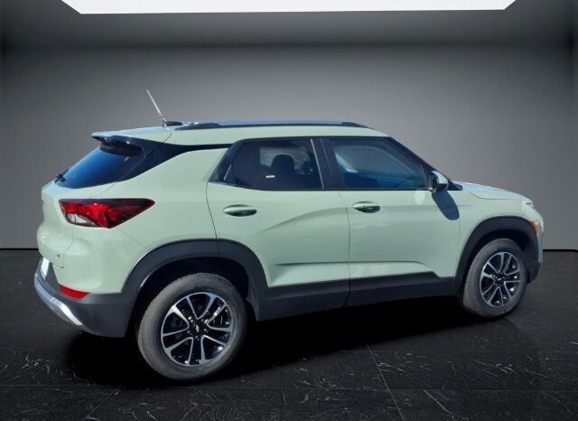
								Chevrolet TrailBlazer full									