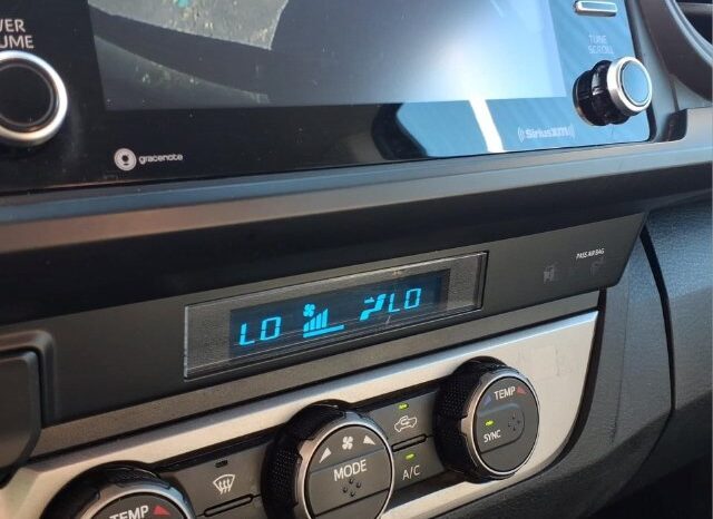 
								Toyota Tacoma full									