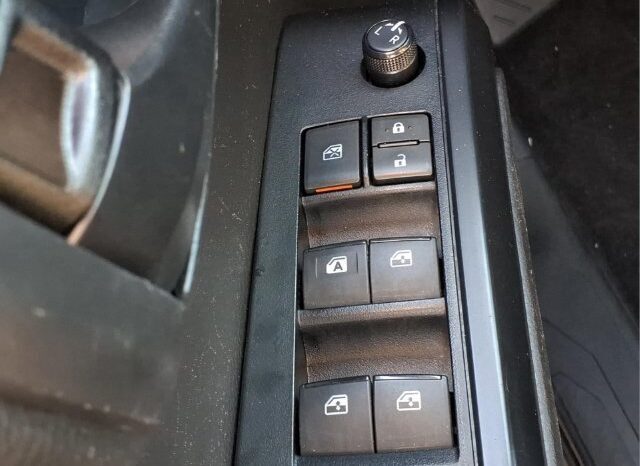 
								Toyota Tacoma full									