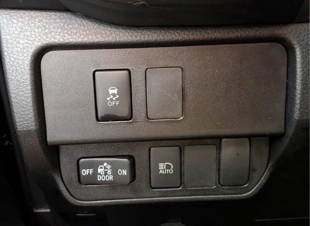
								Toyota Tacoma full									