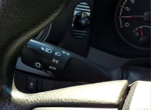 
								Toyota Tacoma full									