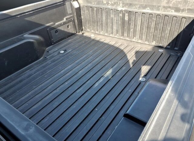 
								Toyota Tacoma full									