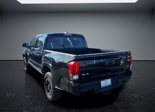 
								Toyota Tacoma full									