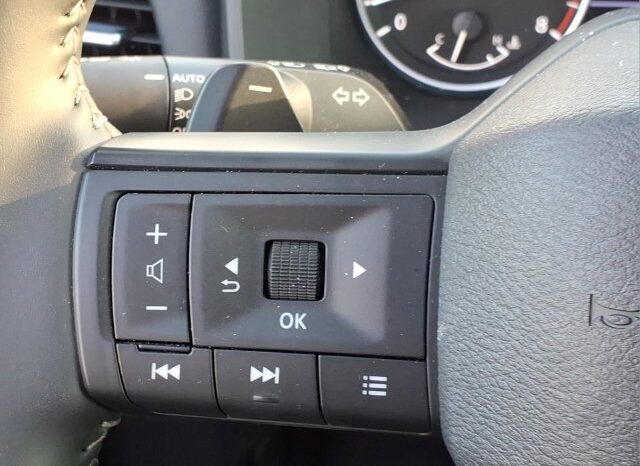 
								Nissan Rogue full									