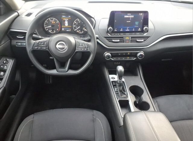 
								Nissan Altima full									