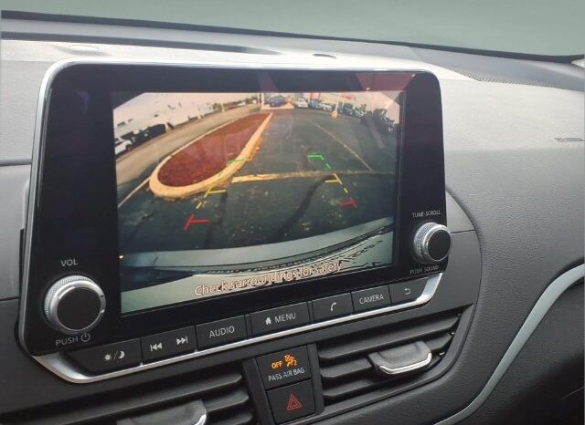 
								Nissan Altima full									