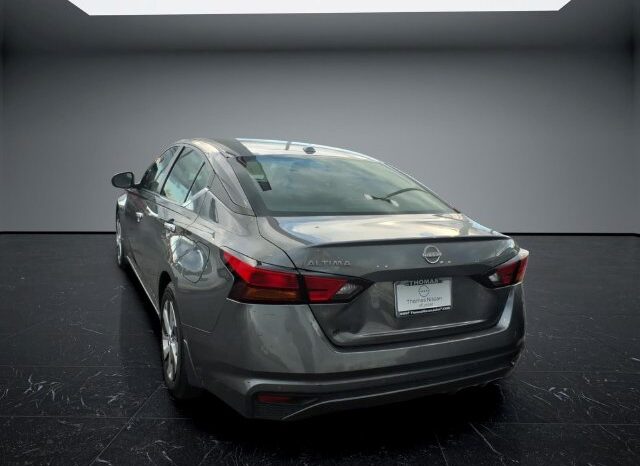 
								Nissan Altima full									