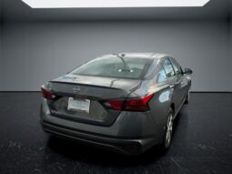 
										Nissan Altima full									